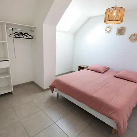 Apartament Spacieux Et Lumineux *