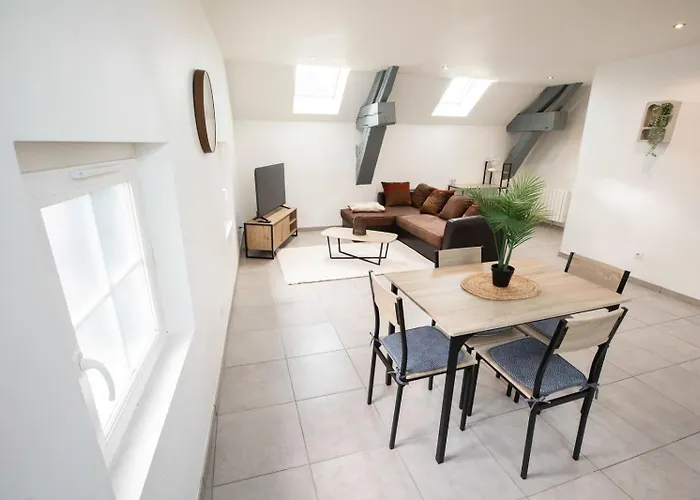 Apartment Spacieux Et Lumineux Bresles